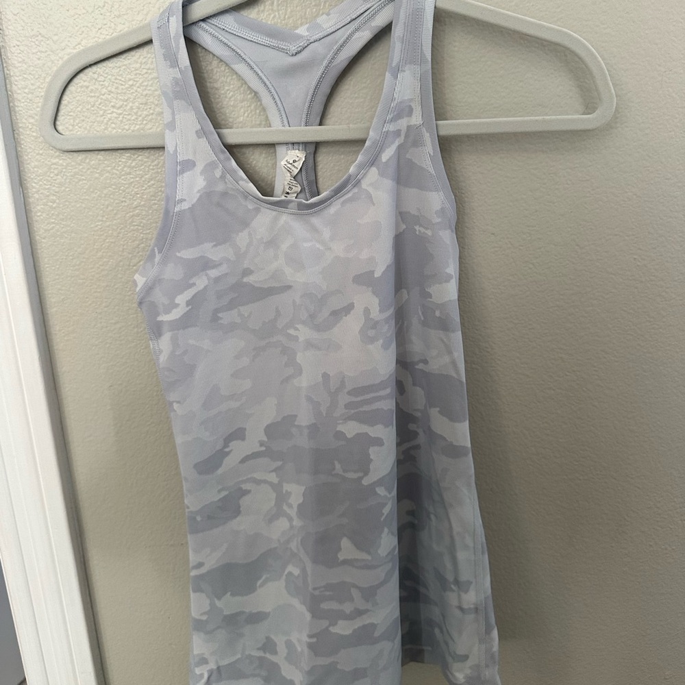 Very Rare Lululemon Cool Razor Back Size 4
